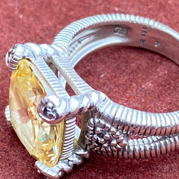GUARANTEED AUTHENTIC JUDITH RIPKA RING!! - Picture 8 of 13